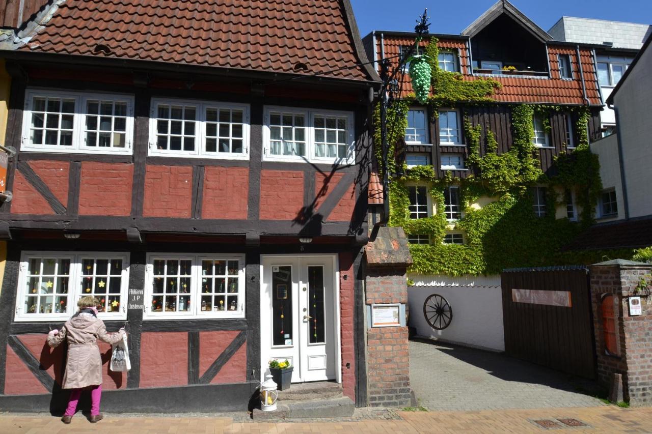 Fewo1846 - Villa Windschief - Uriges Fachwerkhaus Auf 3 Ebenen Mit Garten Im Stadtzentrum フレンスブルク エクステリア 写真